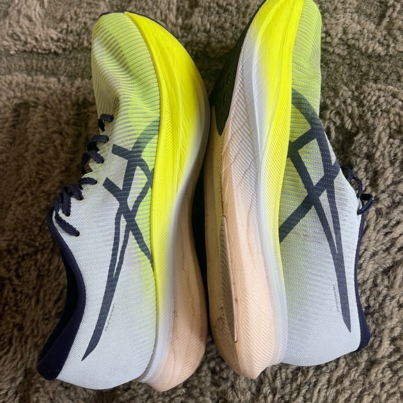 ASICS Metaspeed Sky+ - Picture 2 of 4